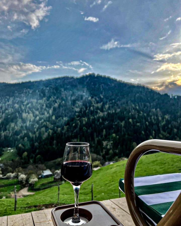 קאחתי Mitarbi Silence - Cozy Holiday Cottages In Mountains מראה חיצוני תמונה