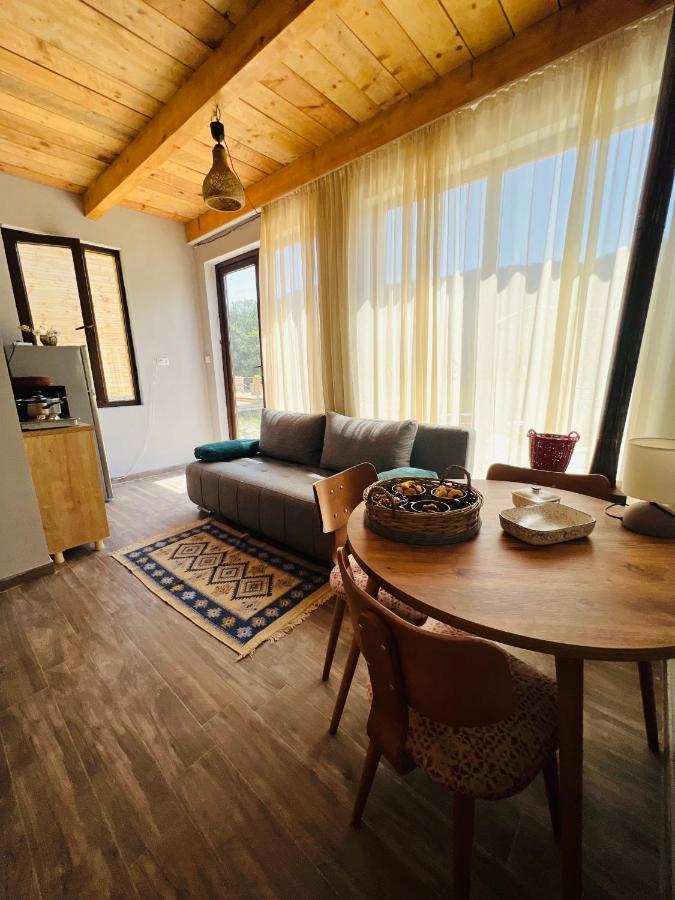 קאחתי Mitarbi Silence - Cozy Holiday Cottages In Mountains מראה חיצוני תמונה