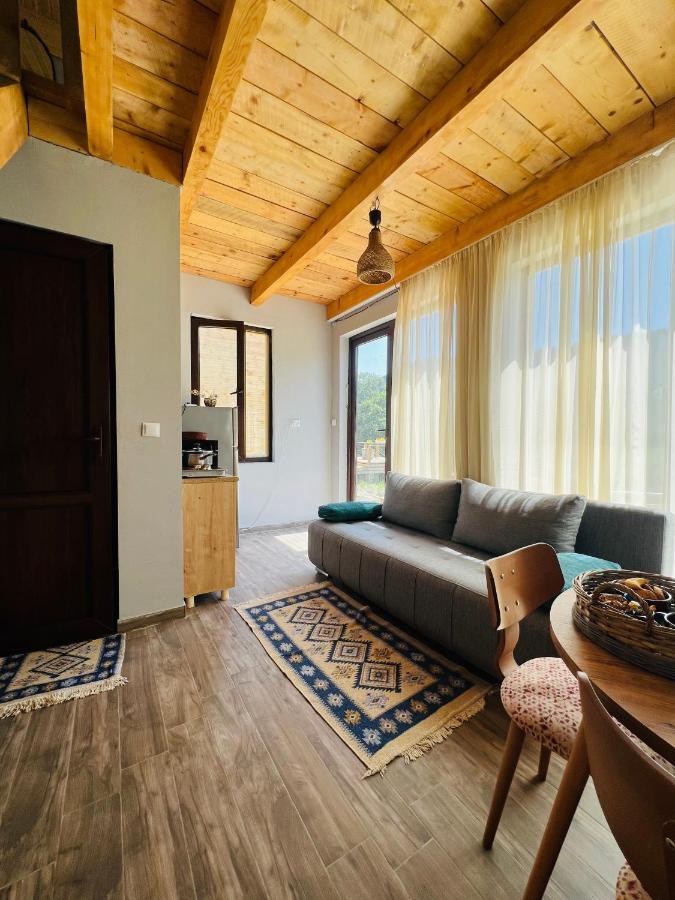 קאחתי Mitarbi Silence - Cozy Holiday Cottages In Mountains מראה חיצוני תמונה